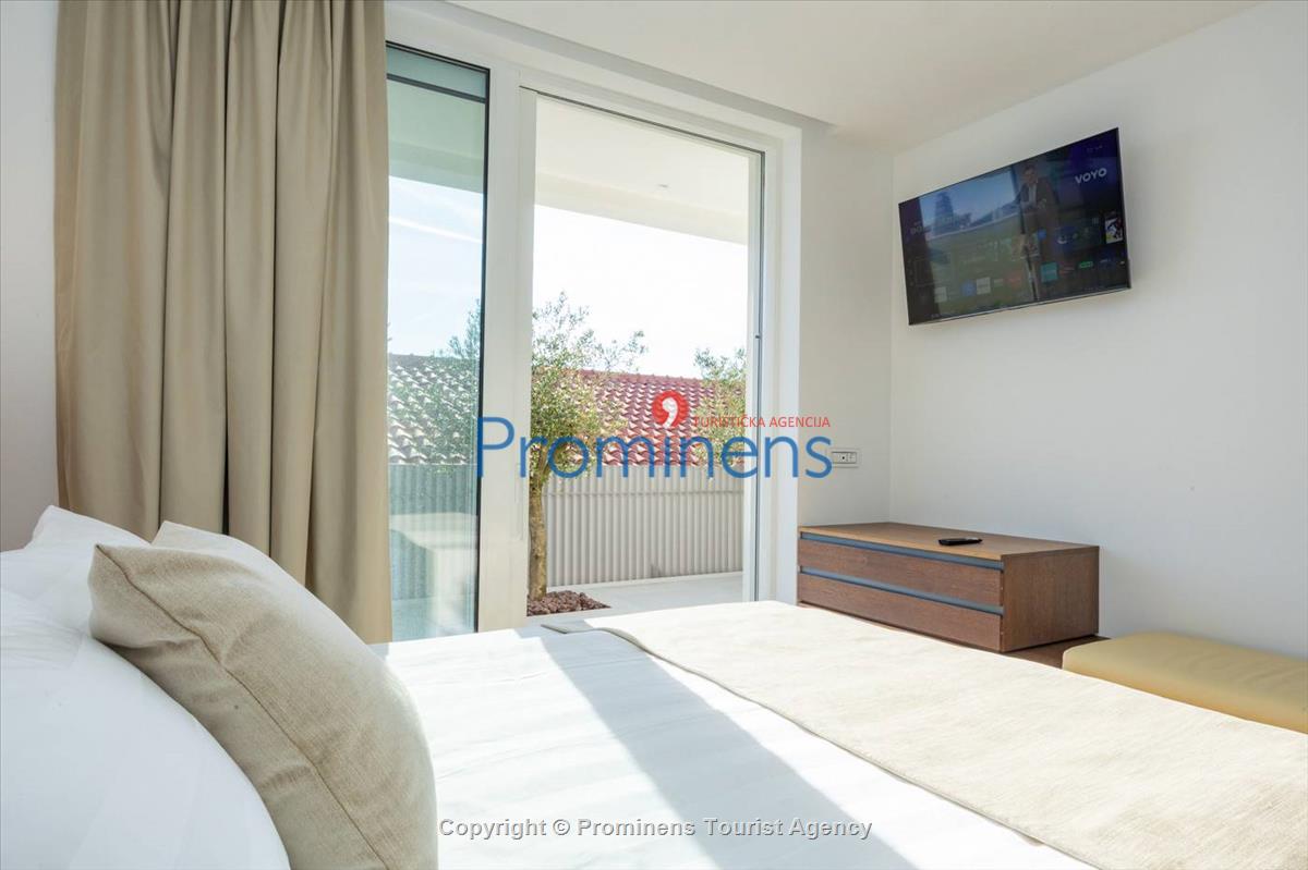 Exklusive Ferienwohnung Maja und Petra mit Pool in Makarska, 