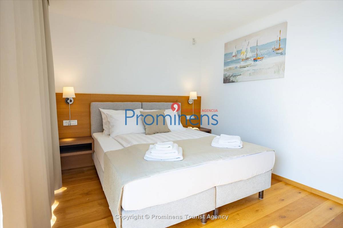 Exklusive Ferienwohnung Maja und Petra mit Pool in Makarska, 