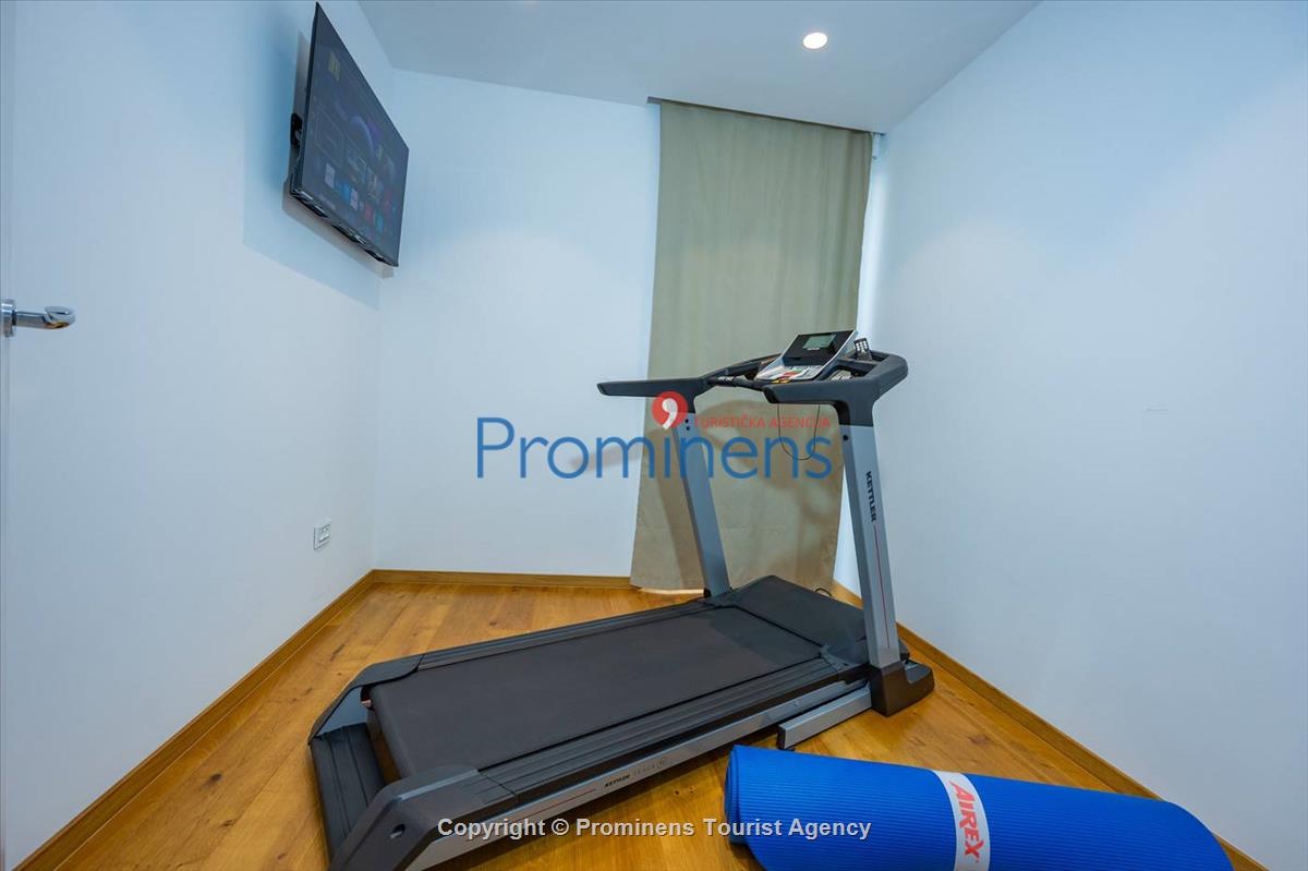 Exklusive Ferienwohnung Maja und Petra mit Pool in Makarska, 