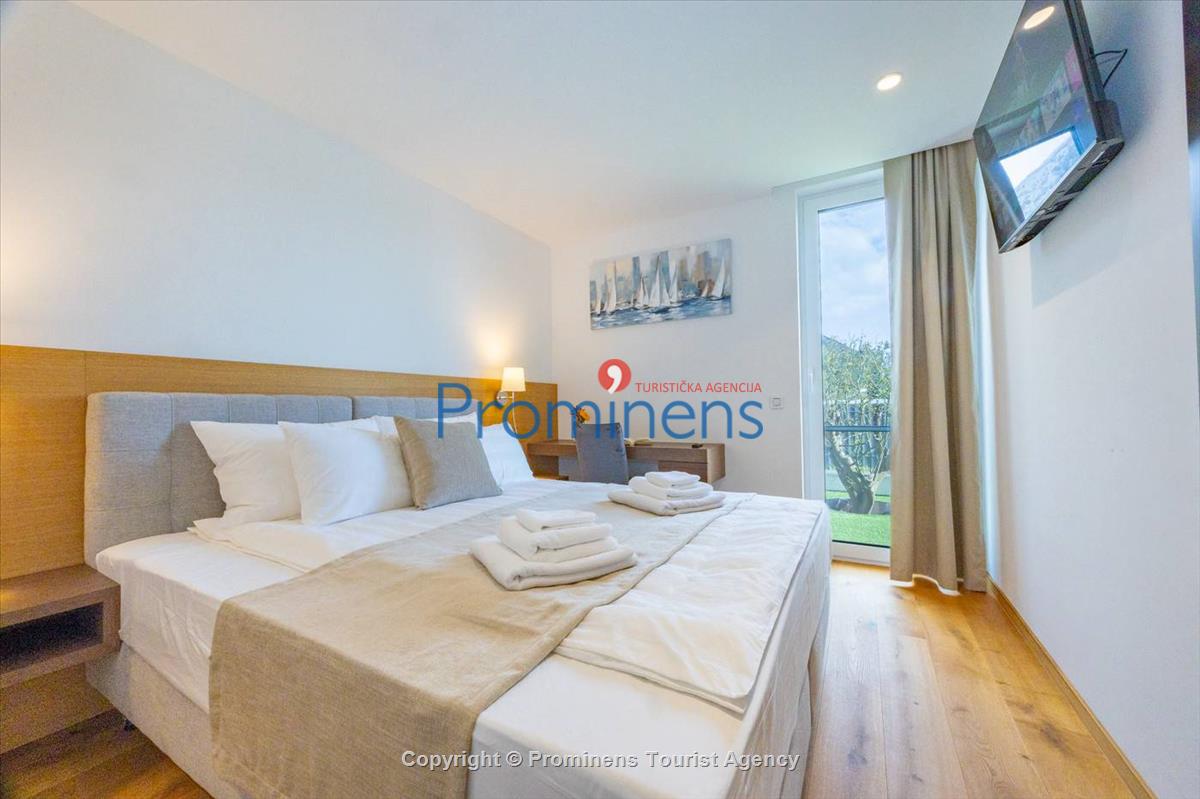 Exklusive Ferienwohnung Maja und Petra mit Pool in Makarska, 