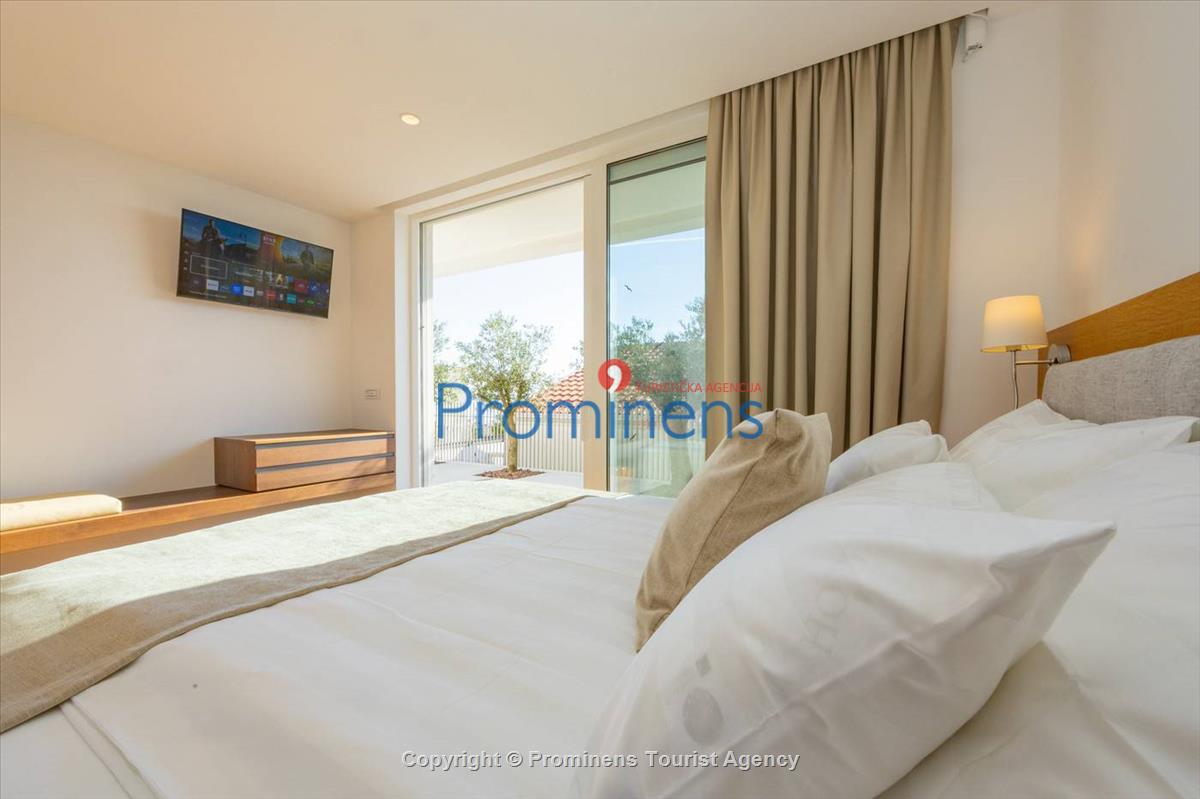 Exklusive Ferienwohnung Maja und Petra mit Pool in Makarska, 