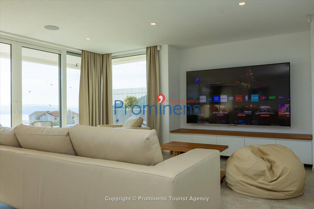 Exklusive Ferienwohnung Maja und Petra mit Pool in Makarska, 