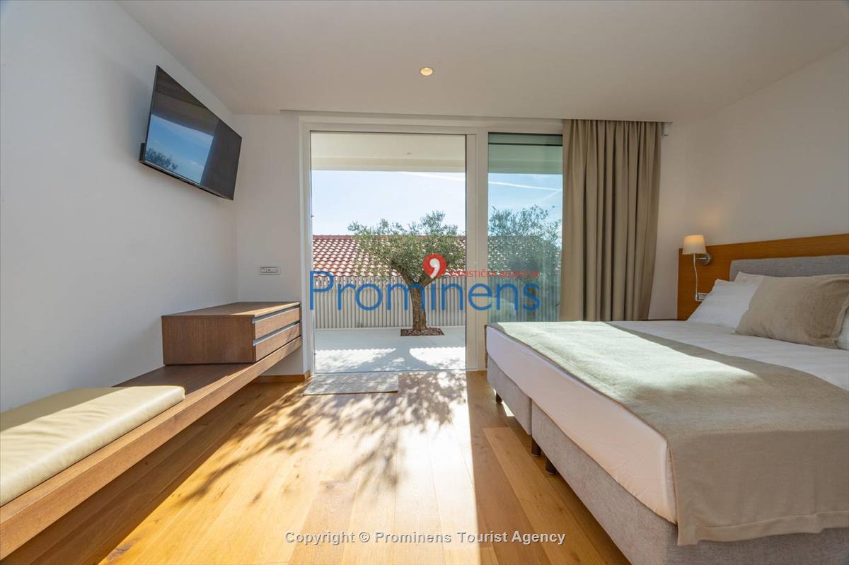 Exklusive Ferienwohnung Maja und Petra mit Pool in Makarska, 