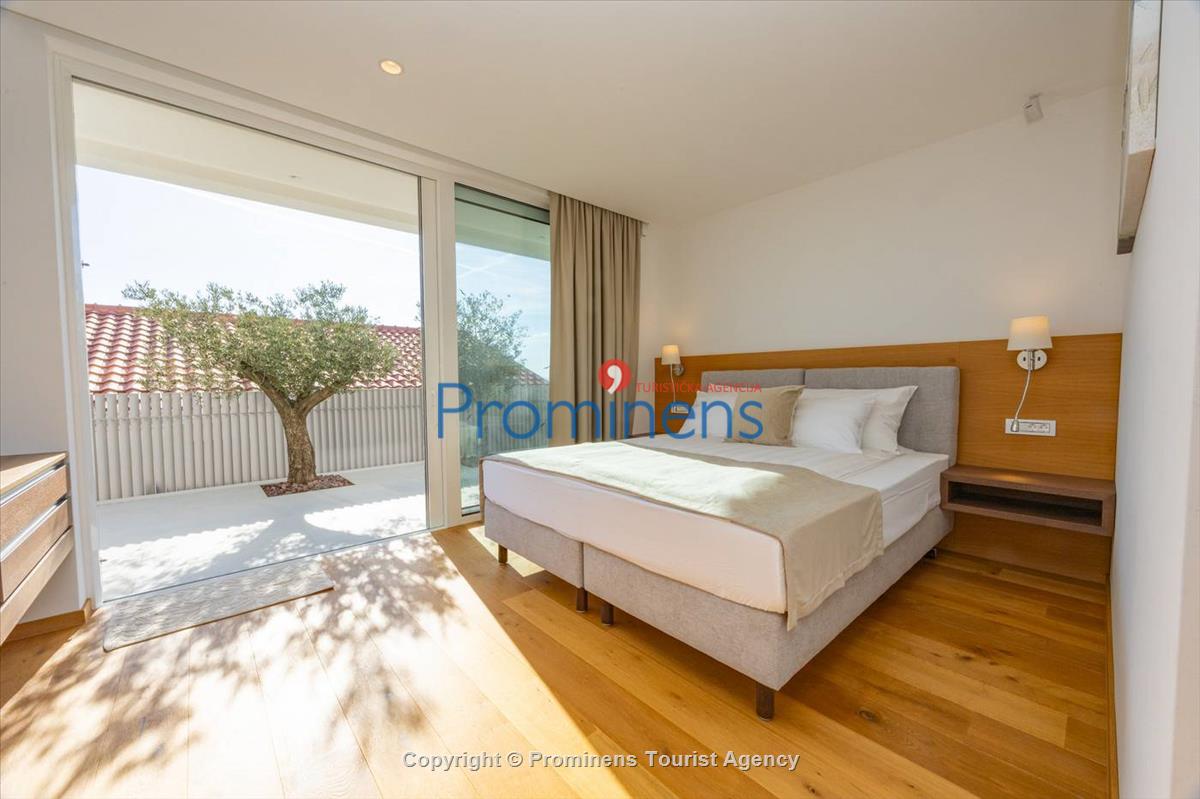 Exklusive Ferienwohnung Maja und Petra mit Pool in Makarska, 