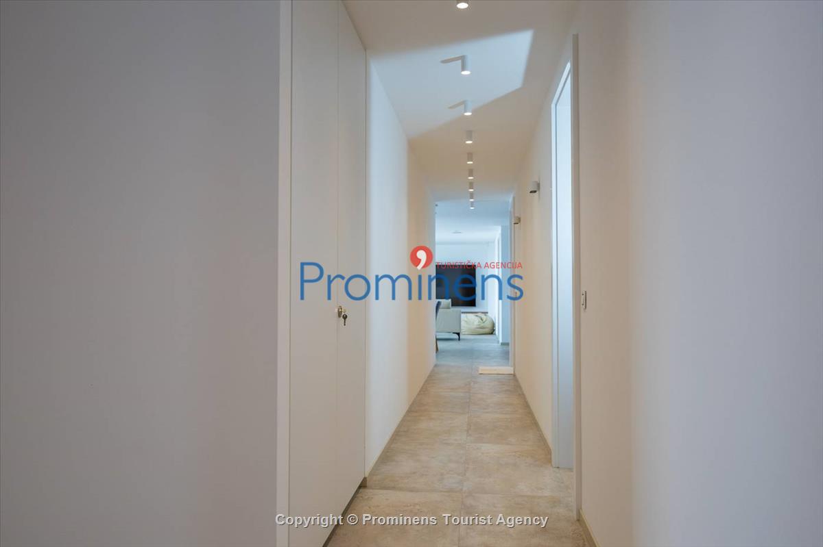 Exklusive Ferienwohnung Maja und Petra mit Pool in Makarska, 