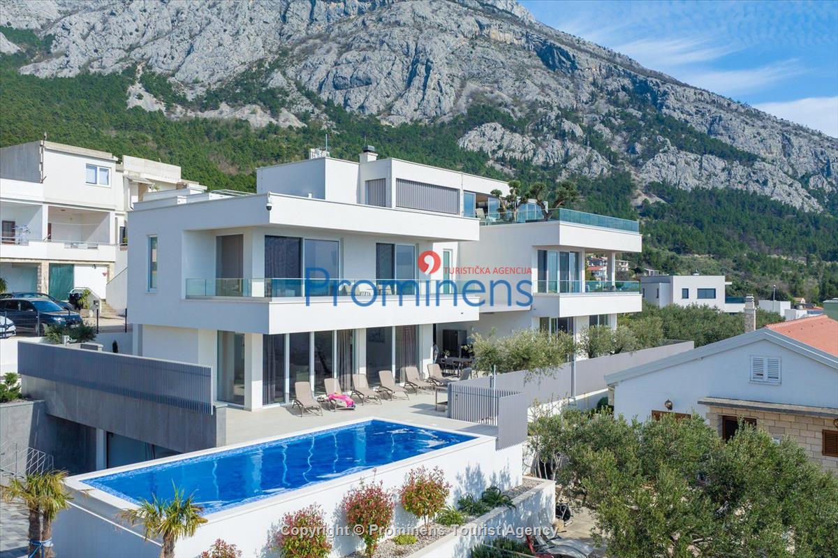 Pool apartment Maja & Petra Makarska
