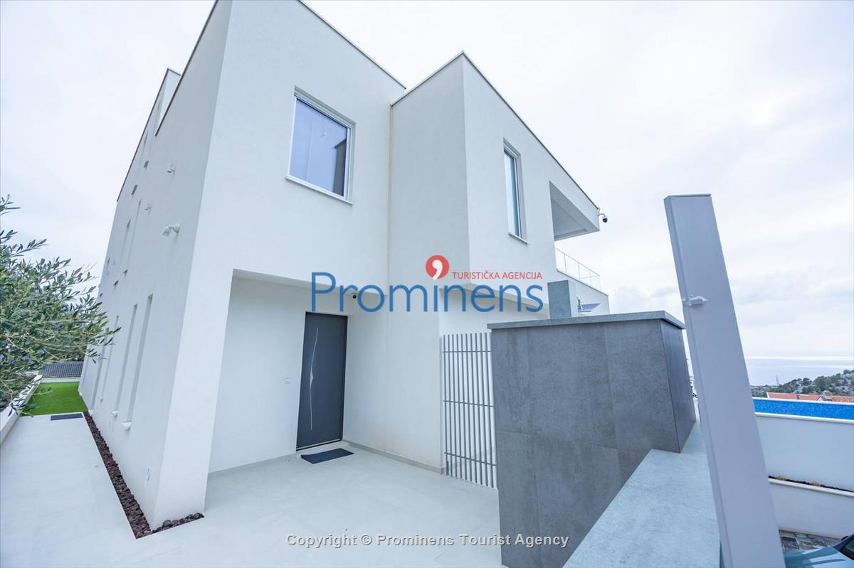 Exklusive Ferienwohnung Maja und Petra mit Pool in Makarska, 