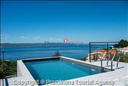 Villa Šime Brela – Pool, Sea View, Gym, Sleeps 4