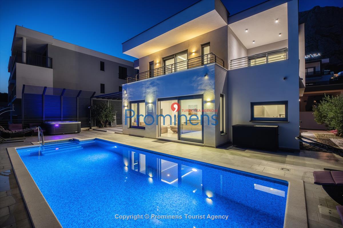 Villa Hota Makarska – grijani bazen, masažna kada, sauna, fitnes, 8 osoba