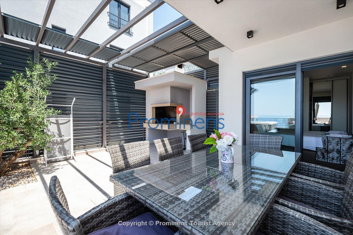 Villa Hota Makarska – grijani bazen, masažna kada, sauna, fitnes, 8 osoba