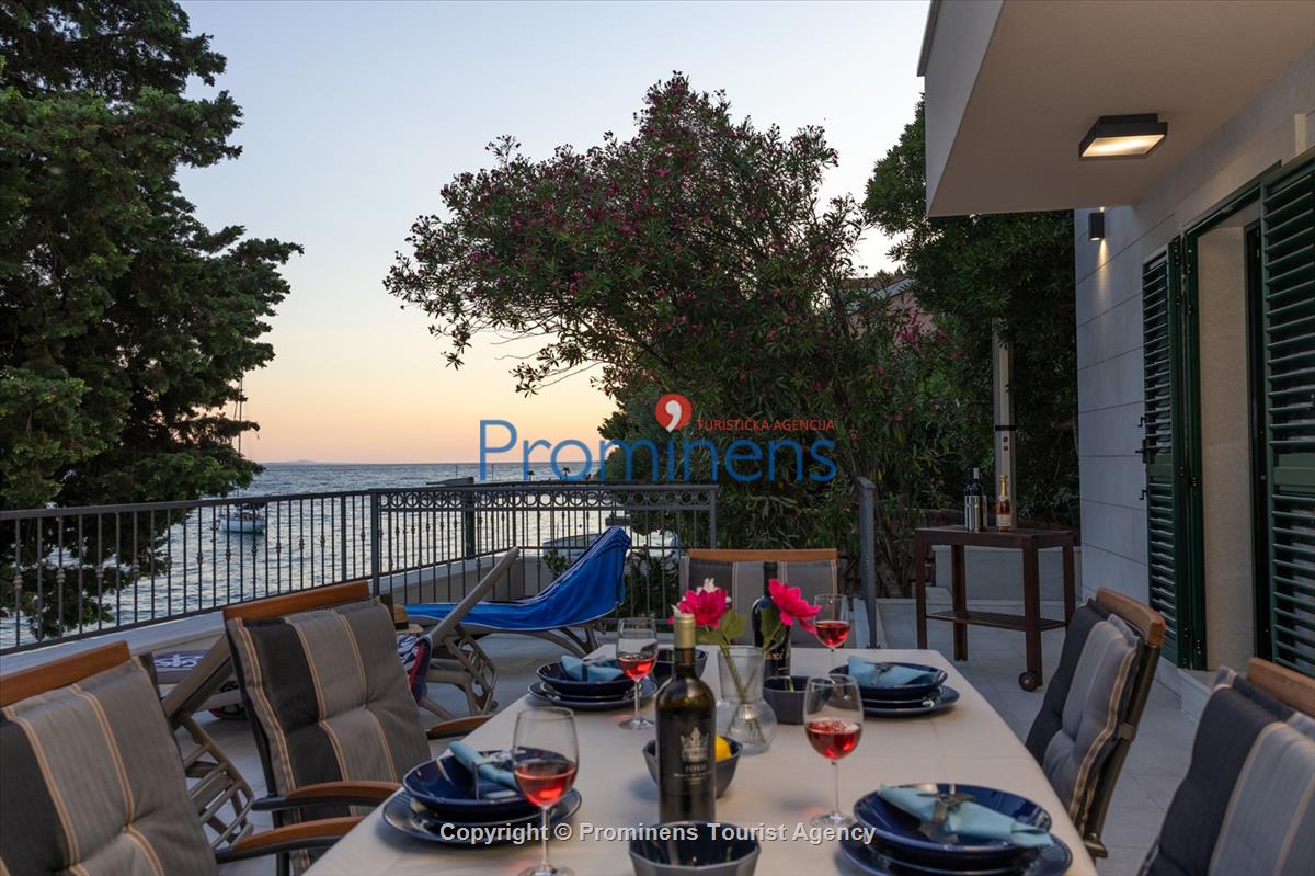 Strandhaus Podaca – 4 Schlafzimmer, 2 Familien, direkter Meereszugang, Makarska Riviera
