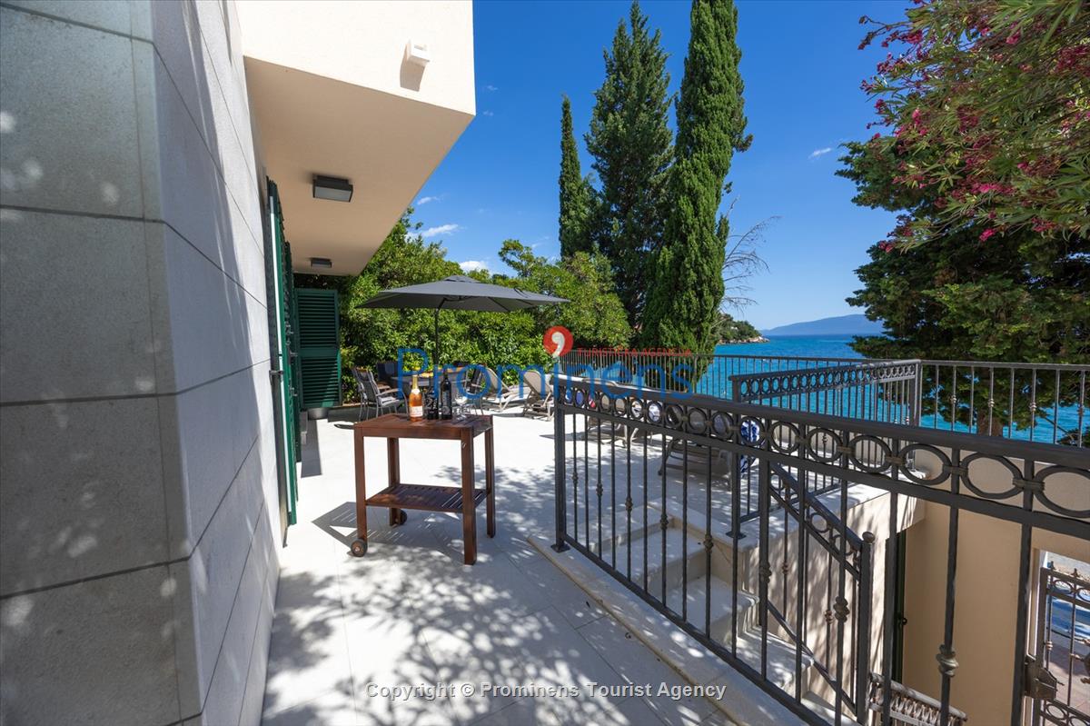 Strandhaus Podaca – 4 Schlafzimmer, 2 Familien, direkter Meereszugang, Makarska Riviera