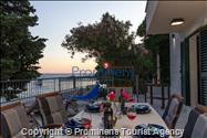 Strandhaus Podaca – 4 Schlafzimmer, 2 Familien, direkter Meereszugang, Makarska Riviera