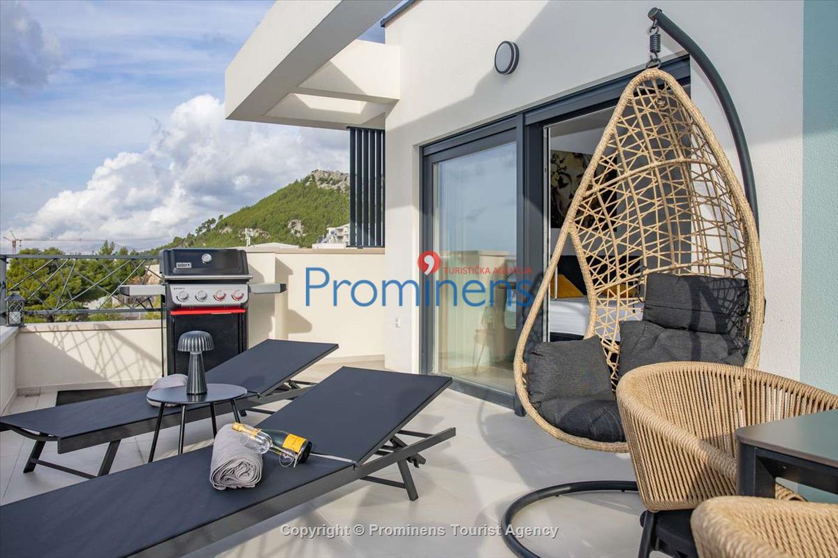 Penthouse Helena in Makarska – Exklusive Ferienwohnung mit Meerblick und Whirlpool