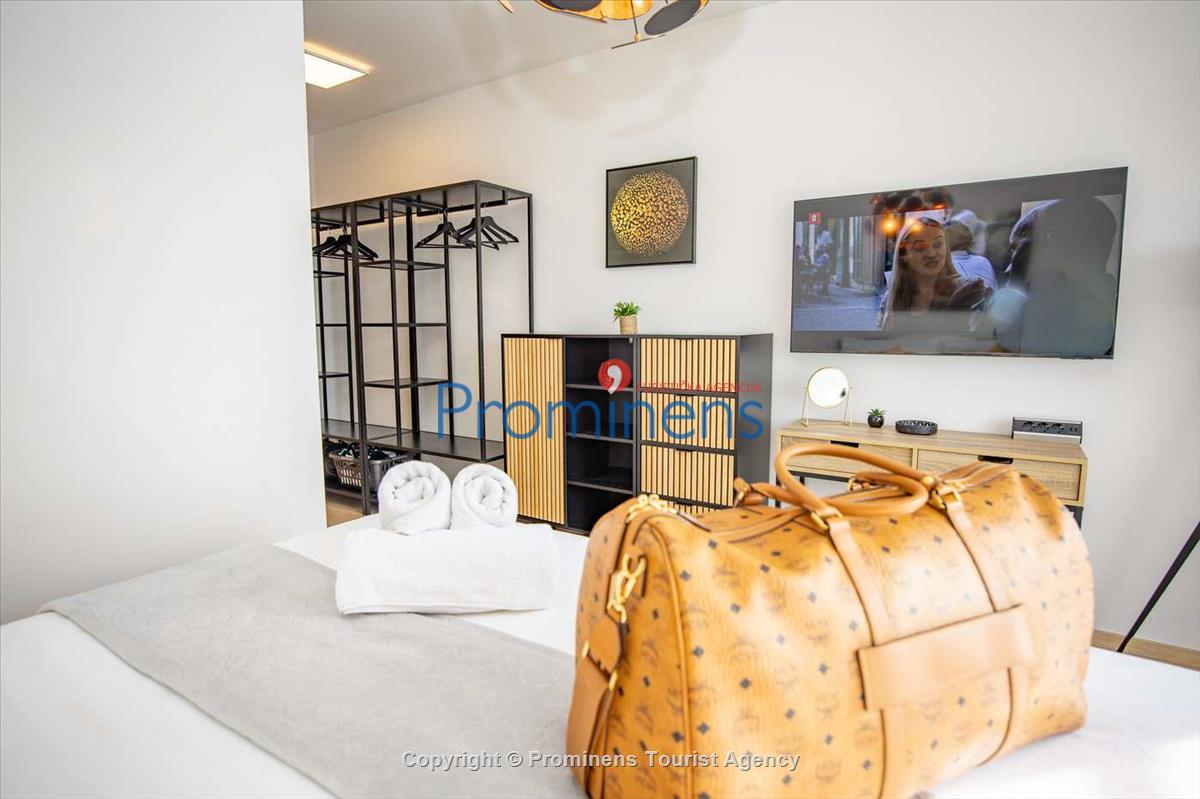 Penthouse Helena in Makarska – Exklusive Ferienwohnung mit Meerblick und Whirlpool
