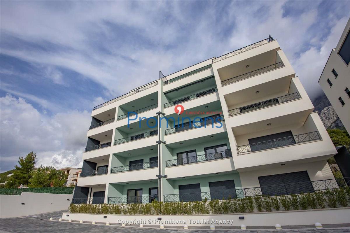 Penthouse Helena in Makarska – Exklusive Ferienwohnung mit Meerblick und Whirlpool