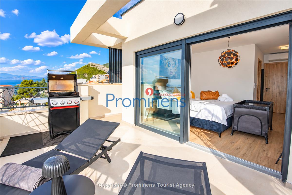 Penthouse Helena in Makarska – Exklusive Ferienwohnung mit Meerblick und Whirlpool