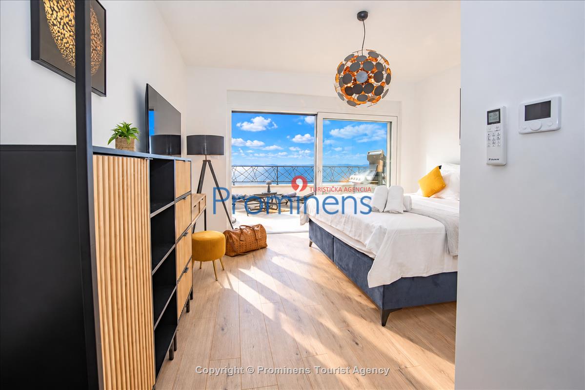 Penthouse Helena in Makarska – Exklusive Ferienwohnung mit Meerblick und Whirlpool
