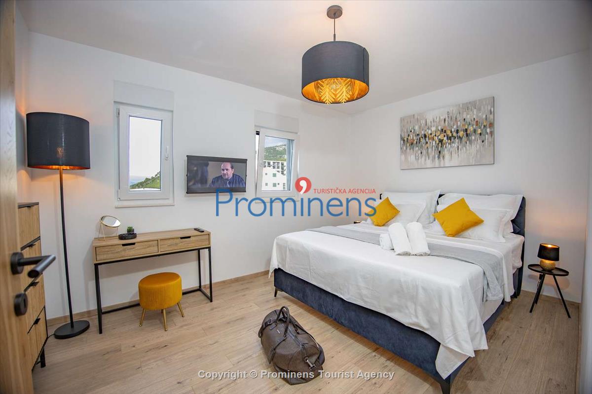 Penthouse Helena in Makarska – Exklusive Ferienwohnung mit Meerblick und Whirlpool
