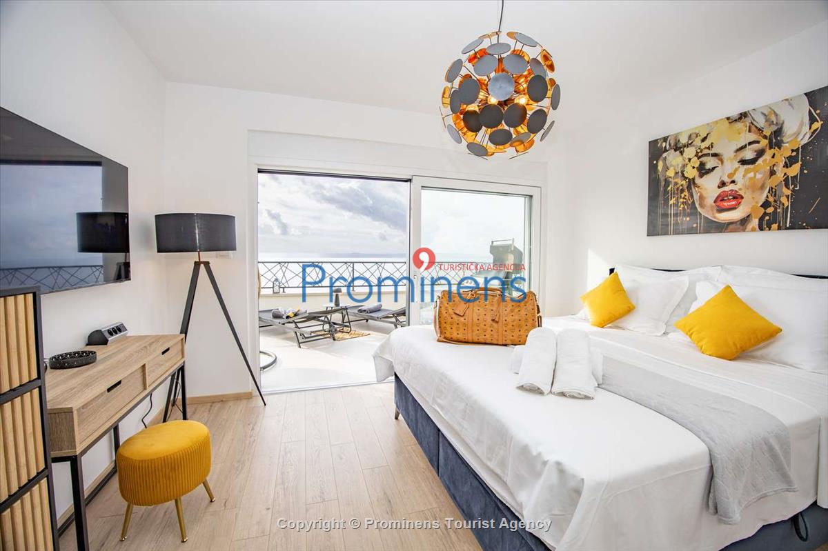 Penthouse Helena in Makarska – Exklusive Ferienwohnung mit Meerblick und Whirlpool