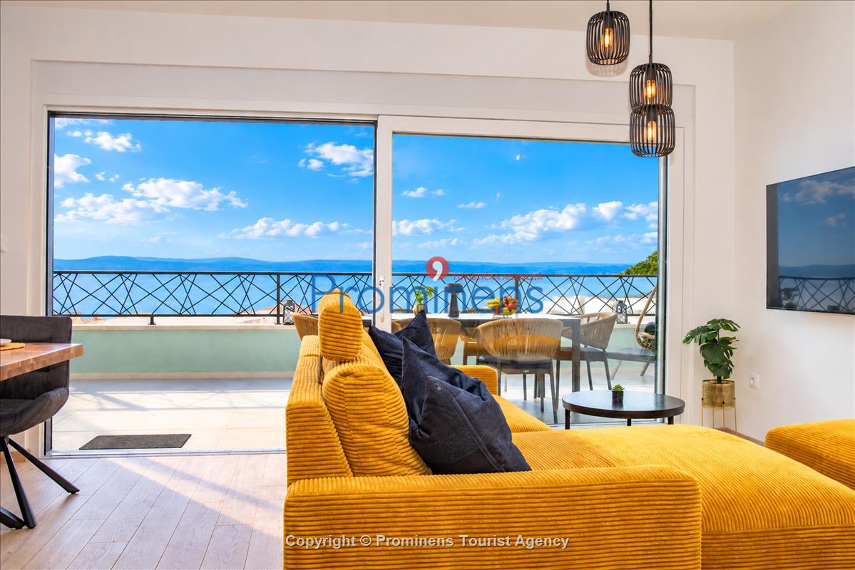 Penthouse Helena in Makarska – Exklusive Ferienwohnung mit Meerblick und Whirlpool