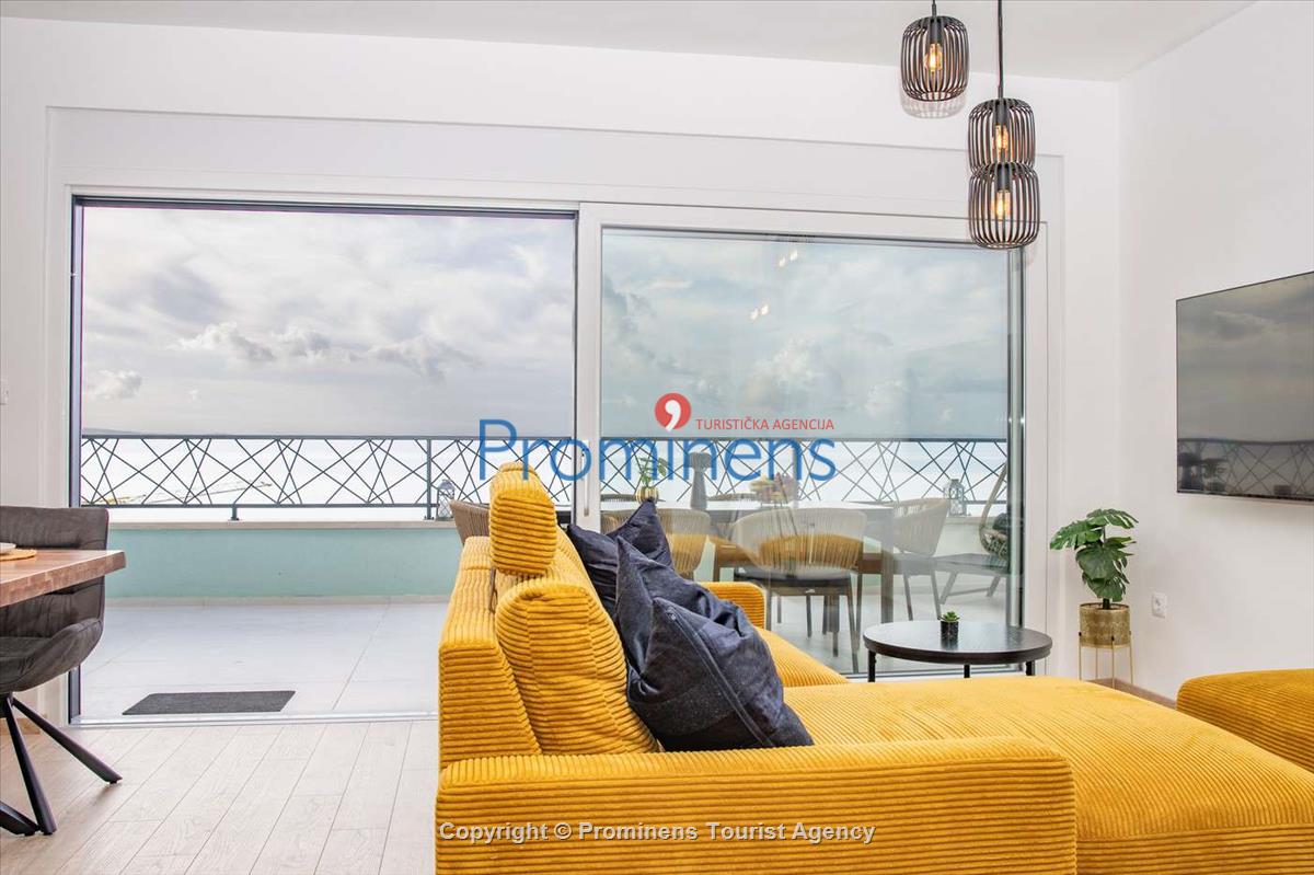 Penthouse Helena in Makarska – Exklusive Ferienwohnung mit Meerblick und Whirlpool