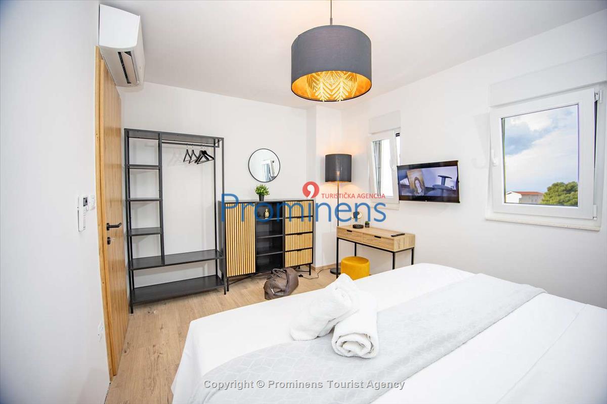 Penthouse Helena in Makarska – Exklusive Ferienwohnung mit Meerblick und Whirlpool