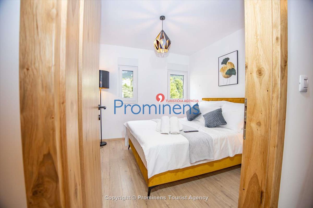 Penthouse Helena in Makarska – Exklusive Ferienwohnung mit Meerblick und Whirlpool