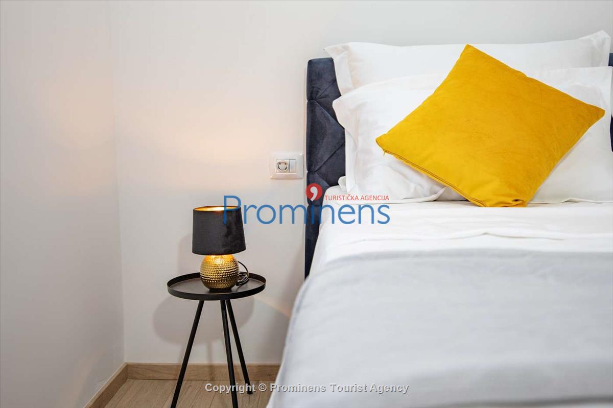 Penthouse Helena in Makarska – Exklusive Ferienwohnung mit Meerblick und Whirlpool