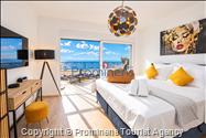 Penthouse Helena in Makarska – Exklusive Ferienwohnung mit Meerblick und Whirlpool