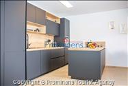 Penthouse Helena in Makarska – Exklusive Ferienwohnung mit Meerblick und Whirlpool