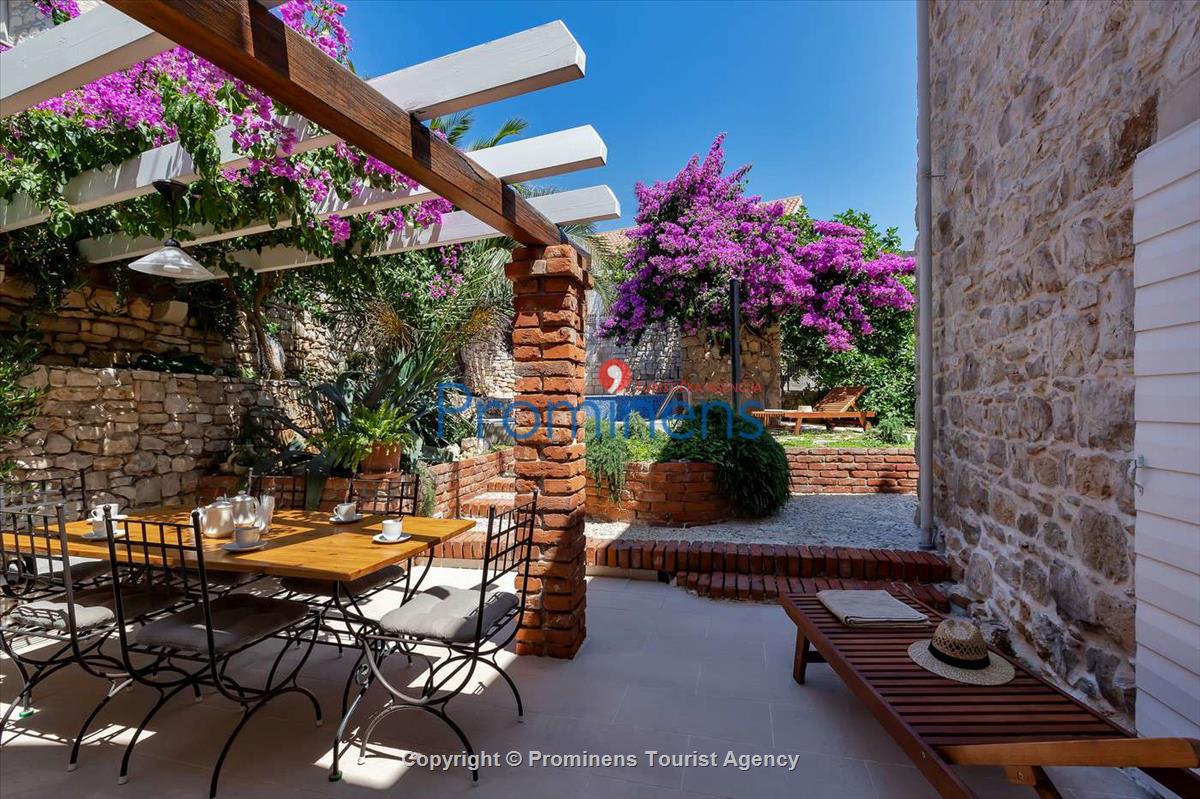 Ferienhaus Carpe Diem mit Pool in Sutivan, Insel Brač, Kroatien - Mieten Sie ein Ferienhaus fuer 6 Personen