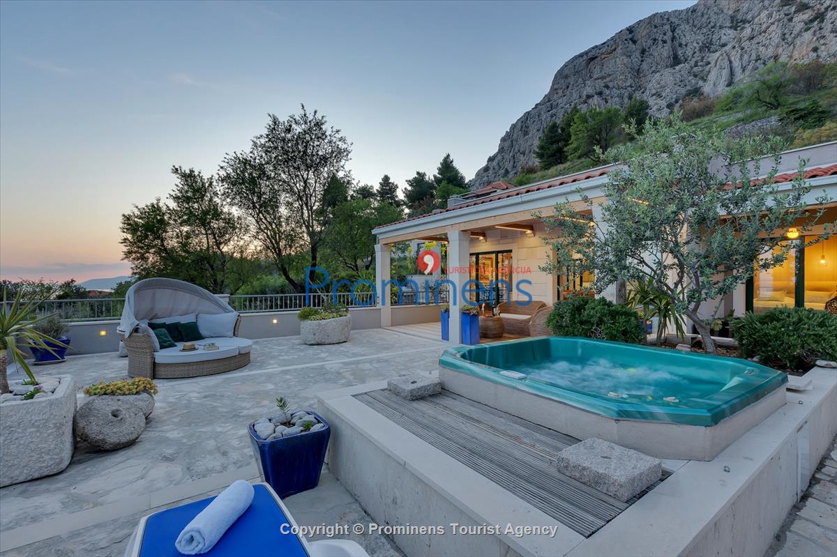 Ferienhaus mit Pool Villa Rita in Makarska - Kroatien im Naturpark Biokovo