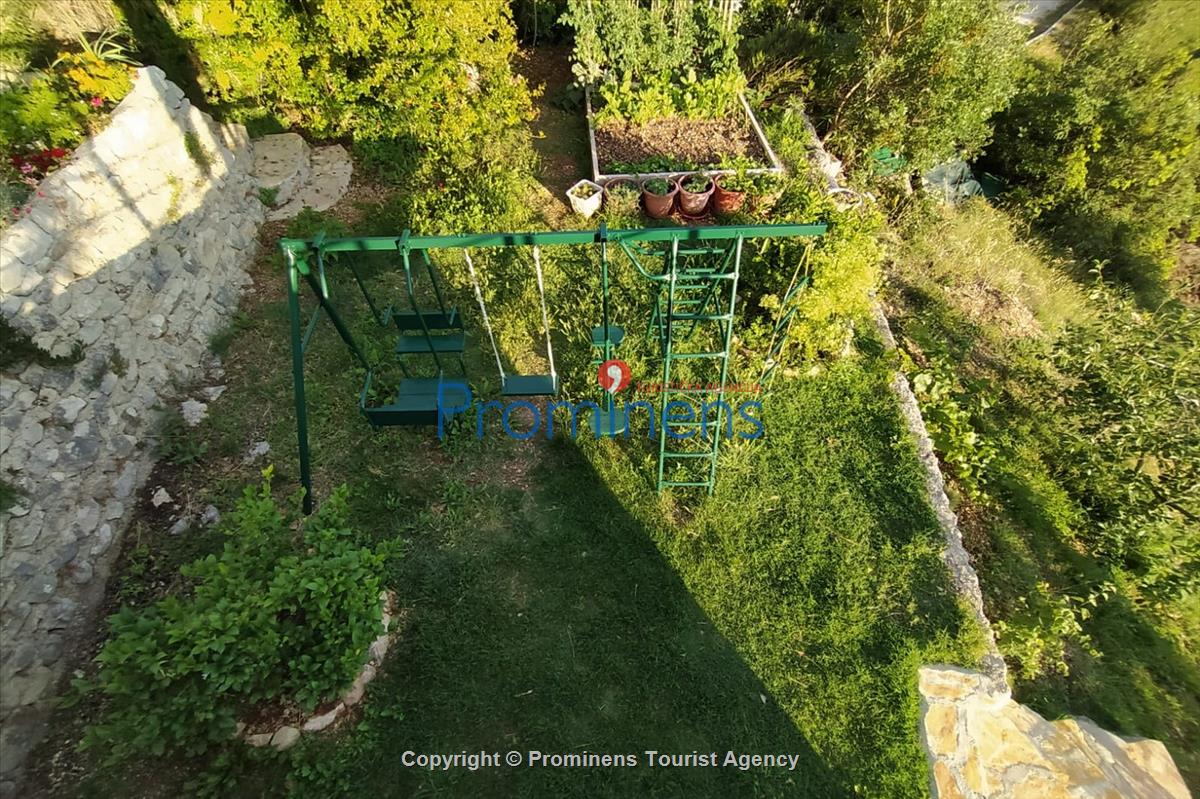 Charmantes Ferienhaus mit Pool und Meerblick in Tučepi - Kroatien an der Makarska Riviera 