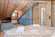 Villa Natura Rustika mit Pool auf der Insel Hvar, Urlaub in Dalmatien  Alleinstehende Villa auf 8.500 qm Grundstueck