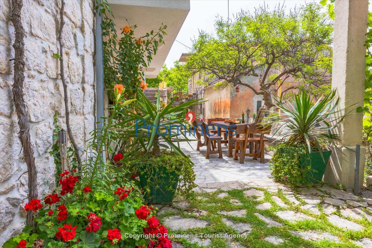 Fereinhaus Stina mit Pool und Meerblick in Tučepi - Makarska Riviera -Kroatien mieten