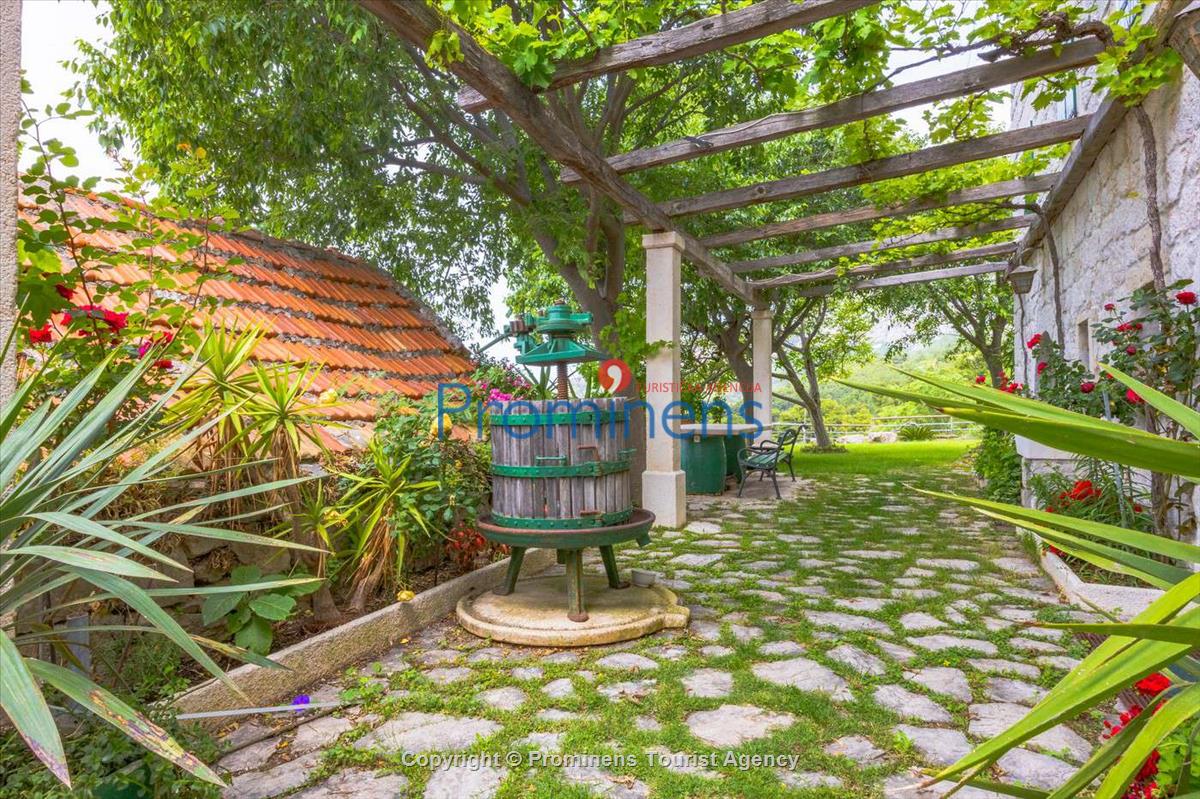 Fereinhaus Stina mit Pool und Meerblick in Tučepi - Makarska Riviera -Kroatien mieten