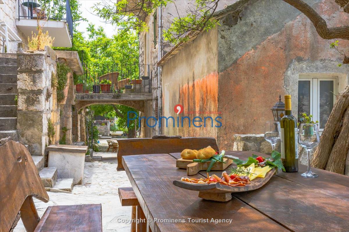 Fereinhaus Stina mit Pool und Meerblick in Tučepi - Makarska Riviera -Kroatien mieten