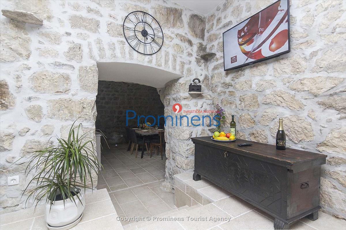 Ferienhaus Kostela mit Pool Zaostrog Makarska Riviera