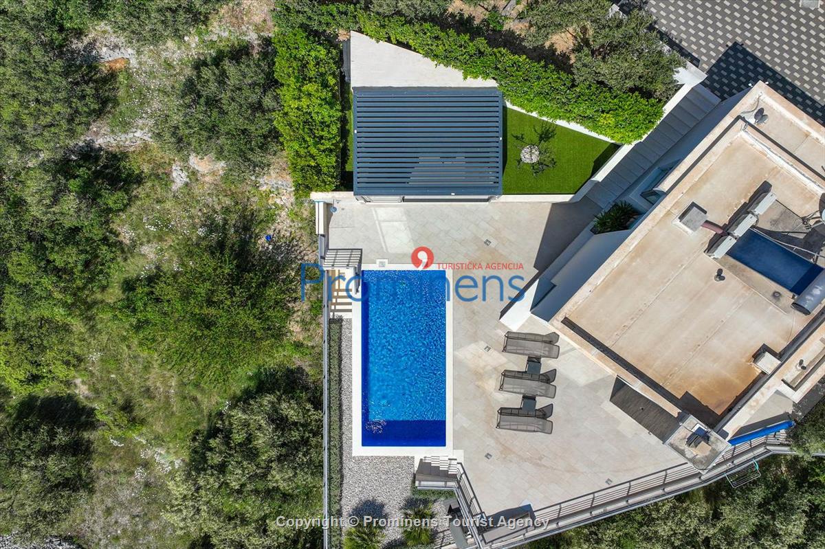 Ferienhaus Villa Oscar in Makarska mit beheiztem Pool, Whirlpool, Terrasse und Meerblick- ruhiger Familienurlaub