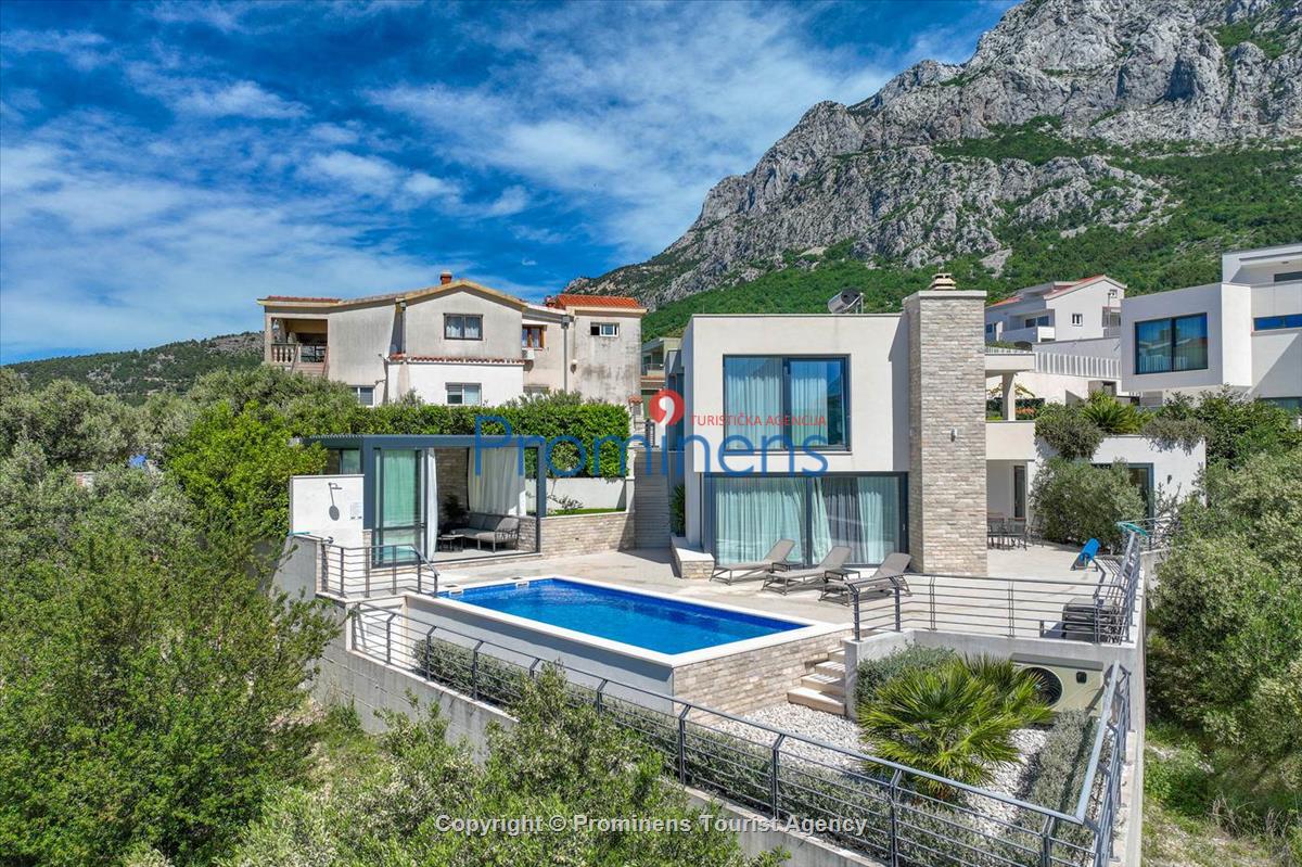Ferienhaus Villa Oscar in Makarska mit beheiztem Pool, Whirlpool, Terrasse und Meerblick- ruhiger Familienurlaub