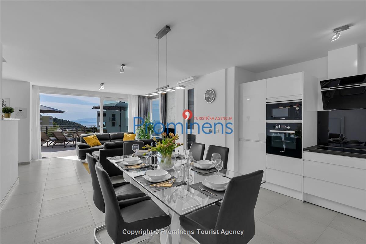 Ferienhaus Villa Oscar in Makarska mit beheiztem Pool, Whirlpool, Terrasse und Meerblick- ruhiger Familienurlaub