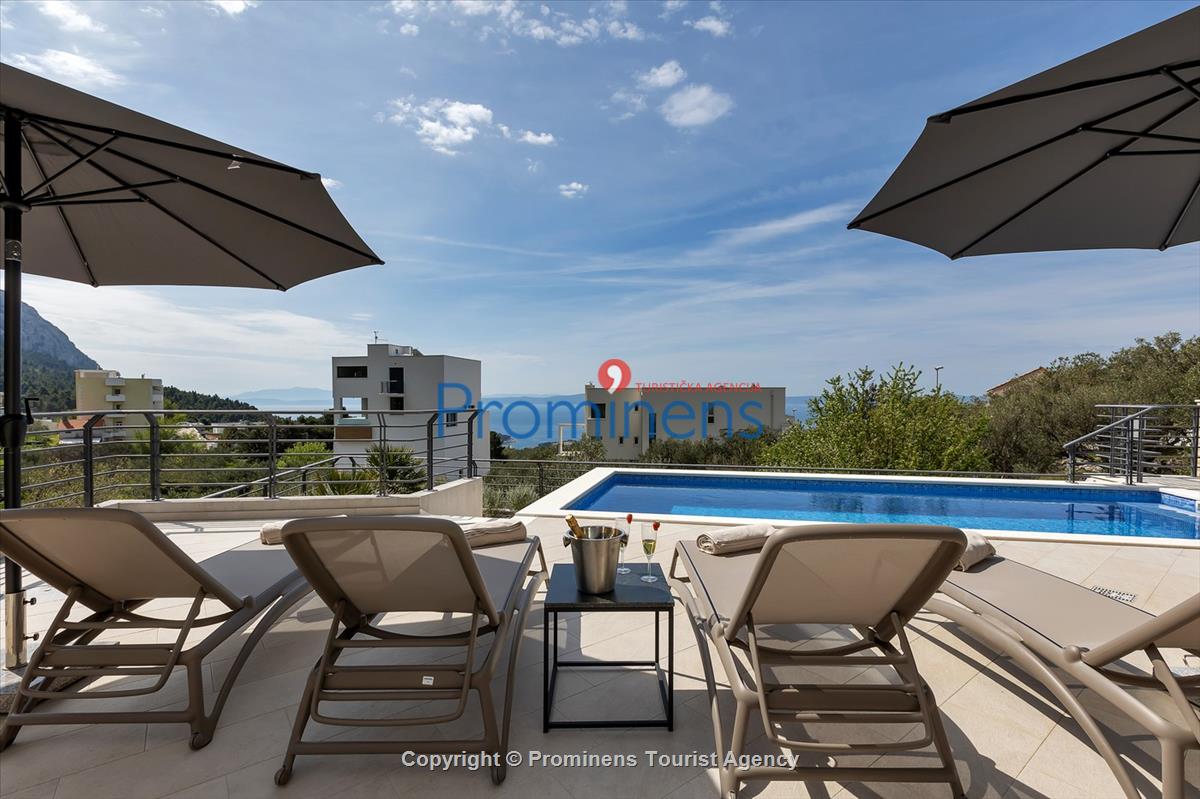 Ferienhaus Villa Oscar in Makarska mit beheiztem Pool, Whirlpool, Terrasse und Meerblick- ruhiger Familienurlaub