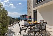 Ferienhaus Villa Oscar in Makarska mit beheiztem Pool, Whirlpool, Terrasse und Meerblick- ruhiger Familienurlaub