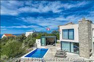 Ferienhaus Villa Oscar in Makarska mit beheiztem Pool, Whirlpool, Terrasse und Meerblick- ruhiger Familienurlaub