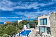 Ferienhaus Villa Oscar in Makarska mit beheiztem Pool, Whirlpool, Terrasse und Meerblick- ruhiger Familienurlaub