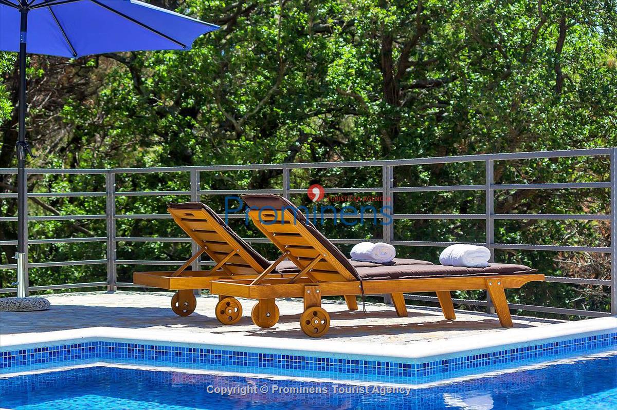 Holiday home Mira Baska Voda