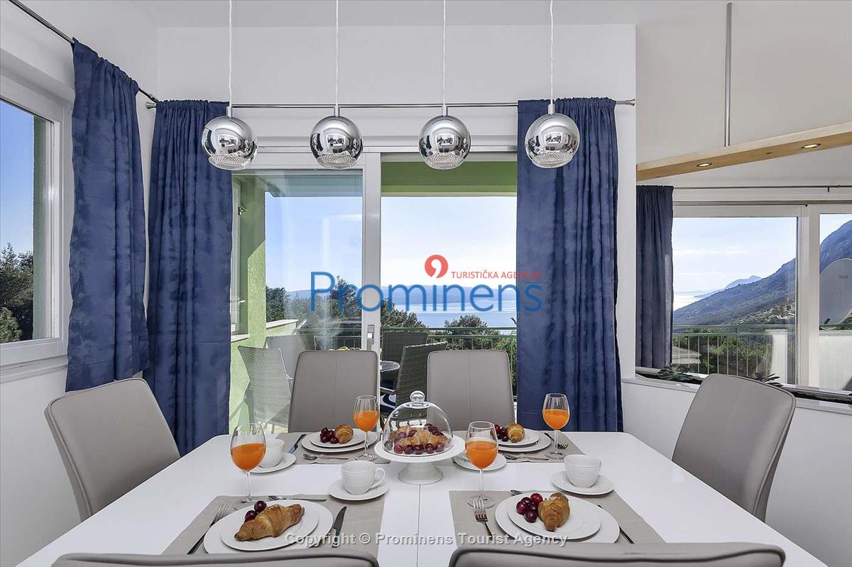 Holiday home Mira Baska Voda