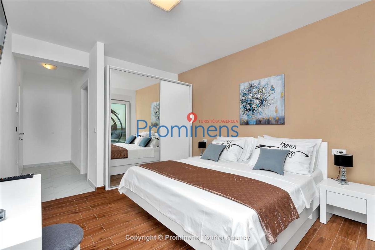 Luxus Ferienhaus Villa Astra mit beheiztem Pool und Meerblick in Makarska mieten