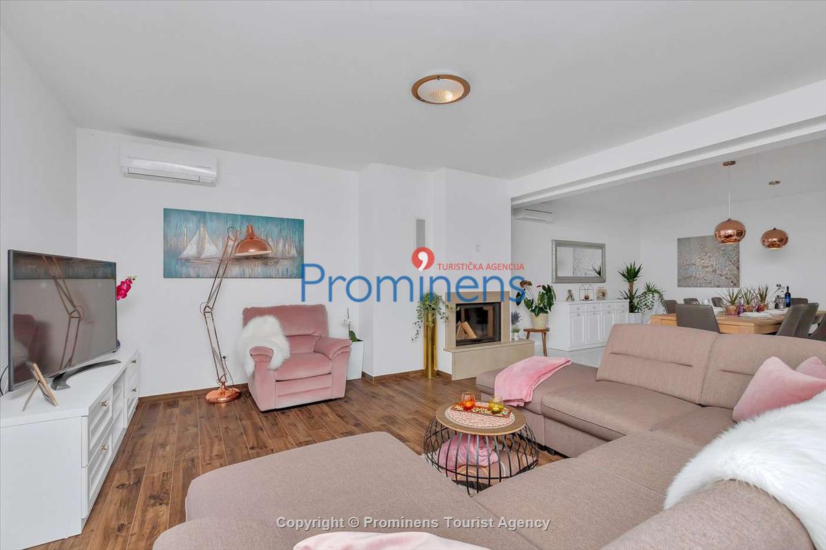 Luxus Ferienhaus Villa Astra mit beheiztem Pool und Meerblick in Makarska mieten
